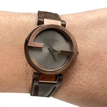 Relógio Gucci Interlocking G Marrom