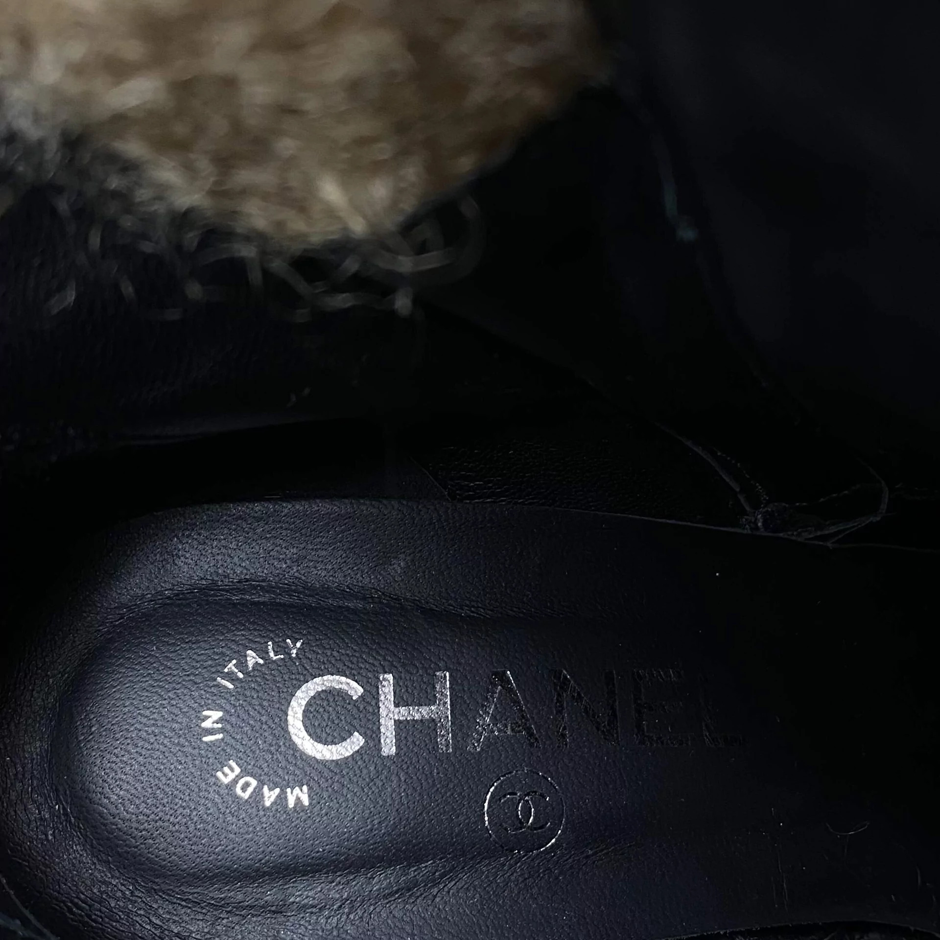Bota Chanel Preta